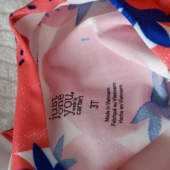 CARTERS 3T RASH GUARD STRAWBERRY - Picture 3 of 6